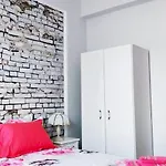 Marina 1